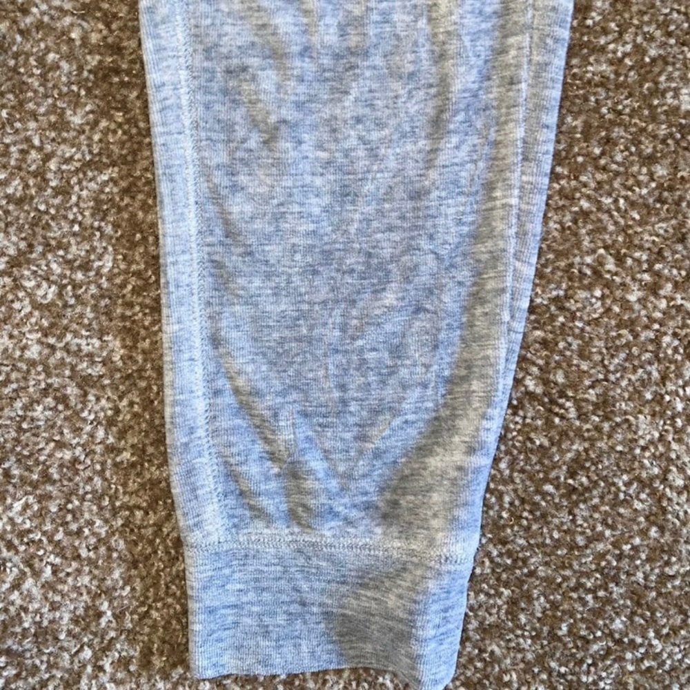 ❌SOLD❌ Lou & Grey Matching Gray Sweatsuit - Picture 3 of 8